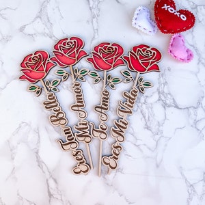 Spanish Valentine's Day roses fully bloomed with messages - Wooden Rose - Custom Valentine's Day Gift - Gift for her