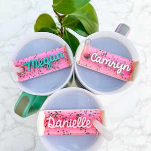 Etiqueta de tapa Stanley / Placa de nombre de estrellas rosas brillantes / Etiqueta de placa de nombre de Barbie / Etiqueta de nombre personalizada de acrílico / Vaso Stanley de 30 oz y 40 oz H2.0