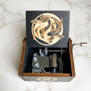 Caja de música Avatar: Caja de música de la serie de TV - Regalo para fans de Avatar - Regalo de la serie de TV Avatar - Caja grabada personalizada - Regalo de Avatar - Tema de Avatar