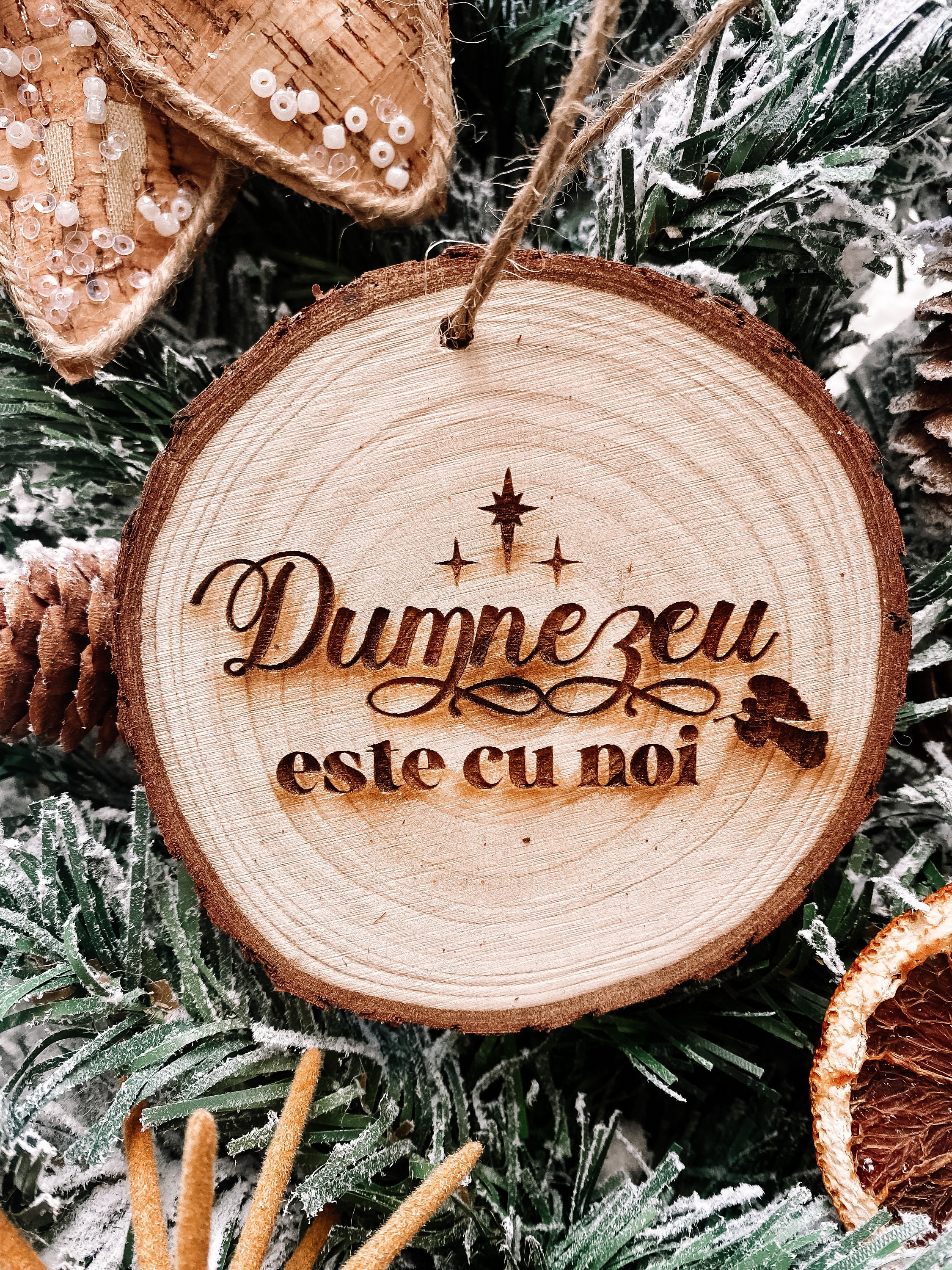 Engraved Nativity Wood Slice Ornament - Romanian Christmas Gift thumbnail 8