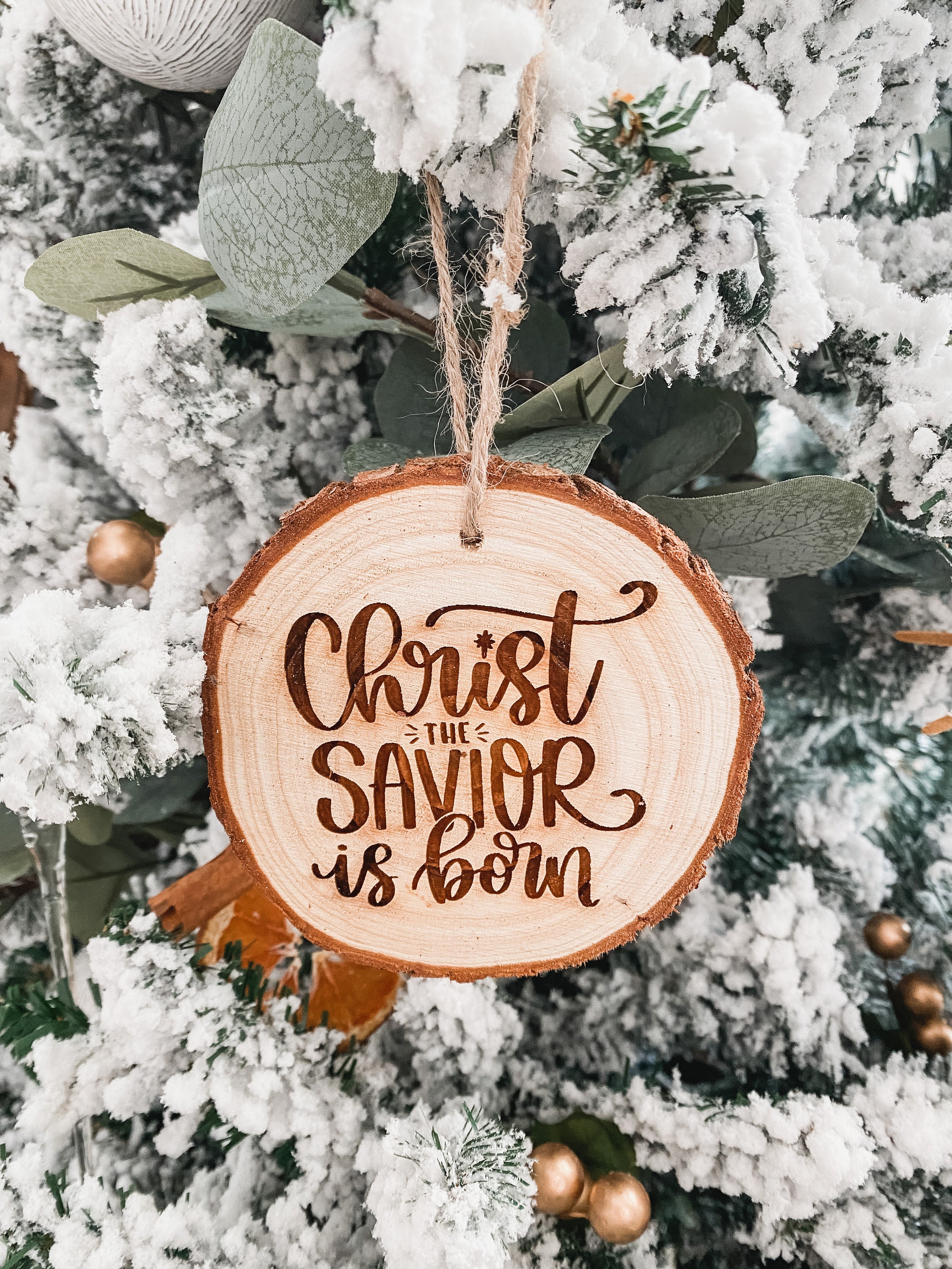 Engraved Nativity Wood Slice Ornament - Christian Christmas Gift thumbnail 7