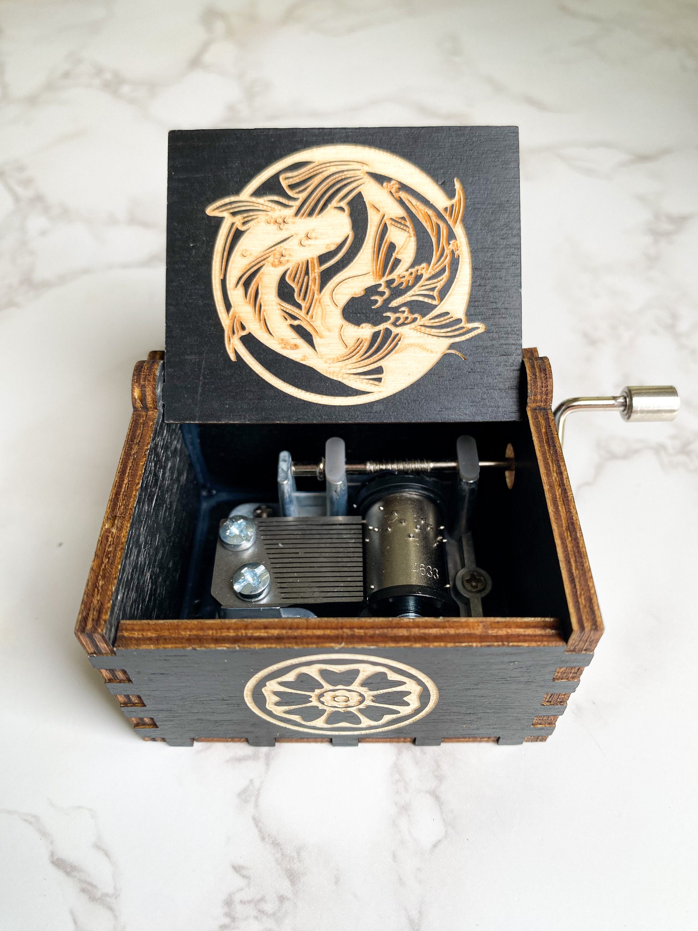Avatar Music Box: The Avatar's Love Theme, Custom Engraved Birchwood thumbnail 2