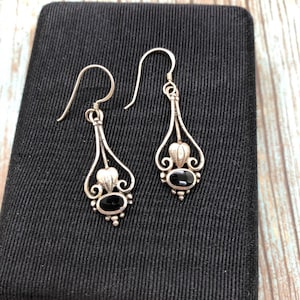 Vintage Bali Style Sterling Silver Black Onyx Organic Drop Swirl Dot Dangle Drop French Hook Earrings