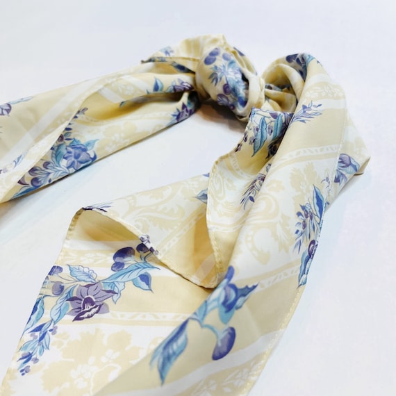 Vintage Floral Bandana - image 2