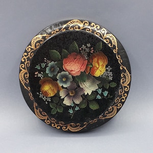 Old metal box, crackle flower bouquet decoration, and golden friezes, jewelry box, candy box, decorative box, 1970s