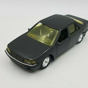 Peugeot 605, 1989, 1/43 miniature car, with numbered box, reissue of the Solido brand, collector&#39;s car, Vintage