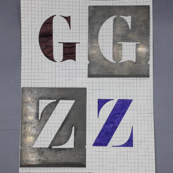 Pochoir en zinc, lettres de l'alphabet, Initiale à choisir, scrapbooking, pour monogramme, décor industriel, Art du pochoir, 1900-1950