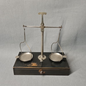 Antique table scale, jeweler&#39;s or apothecary&#39;s trebuchet, with complete box of weights, trade object, Folk Art, 19th century