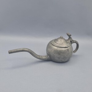 Rare et ancien biberon de malade dit "Canard de Malade", étain médical pomiforme, objet de métier, biberon de collection, curiosité, 19ème