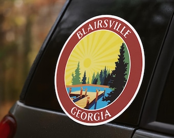 Blairsville, Georgia - Calcomanía de vinilo troquelada para parachoques de coche, camión, botella de agua, portátil, naturaleza, pesca y equipo para actividades al aire libre.