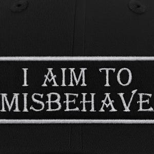 Parche bordado &quot;I Aim to Misbehave&quot; para planchar o coser, ideal para chalecos, chaquetas, ropa y mochilas. Humor sarcástico y divertido.