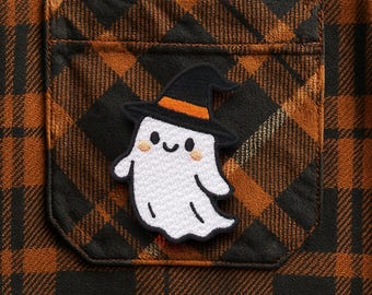 Cute Ghost Patch/Halloween Gift/Iron-on Patch/Spooky & Scary/Kawaii Style/Sew-on Applique for Costume Clothing Jacket Trick or Treat Bag