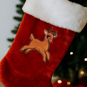 Santa’s Reindeer Patch Embroidered Iron On/Sew On Applique for Stockings Clothing and Crafts, Christmas Classic, Ornament, Winter Wonderland