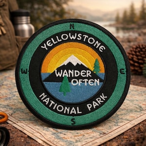 Yellowstone National Park Patch/Iron-On Patch/Compass Direction/Wyoming Souvenir/Hiking/Embroidered Sew-on Applique for Clothing, Backpack