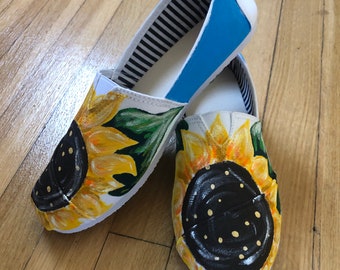 Sunflower Canvas Slip on shoes! Custom Painted. Size 8 Women’s