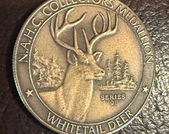 NAHC North American Hunting Club Collectors Medallion featuring a Whitetail Deer Series 01
