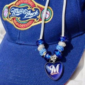 Milwaukee Brewer Necklaces, bracelets, handmade jewelry glass beads, Milwaukee Brewers, Milwaukee Brewers jewelry. Brewer pendants. Brewers