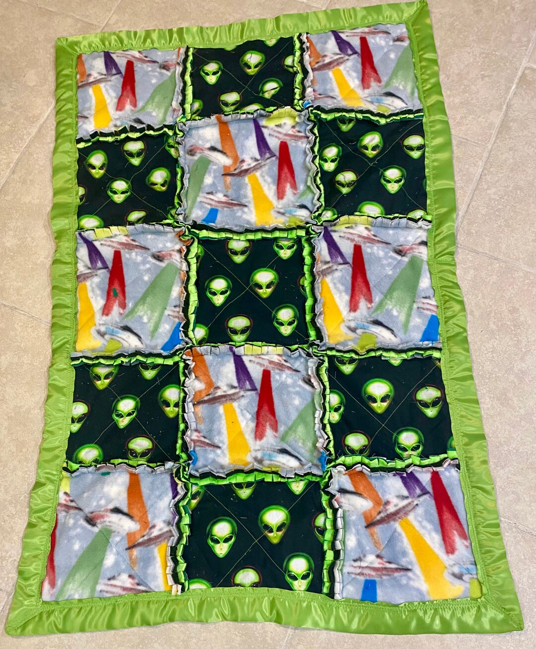 Alien / UFO / Sci Fi Crib Sized Rag Quilt - Etsy New Zealand