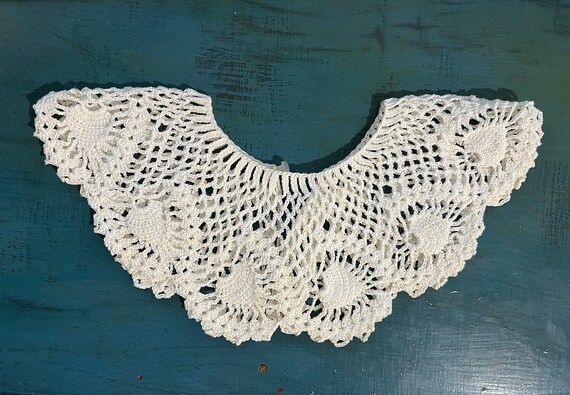 Antique Edwardian Hand Crocheted Lace Collar from… - image 8