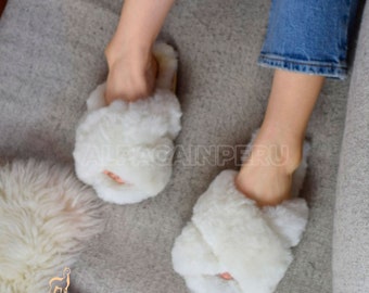 Natural white alpaca slippers, elegant alpaca winter slippers, alpaca slippers for mother's day gift, alpaca slippers for mother's day gift