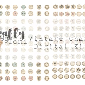 Op de afbeelding: Digitale kit met vintage charme ontwerpen. De afbeelding toont talrijke cirkelvormige ontwerpen met bloemen, tekst en cijfer elementen. De tekst "Crafty by Toni Vintage Charm Digital Kit" is ook zichtbaar.