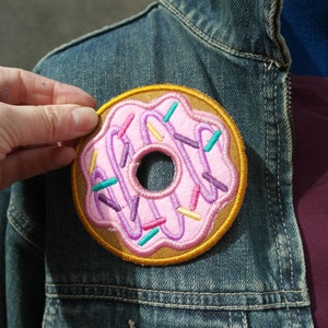 Donut hairclip, Doughnut hair slide, donut patch, funny hairclip, hair clip for women, kawaii hair clip, kawaii patch