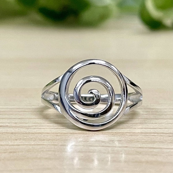 thumbnail image 2 of Minimal Design 925 Sterling Silver Men's Ring With Husn-i Calligraphy \"Hasbiyallah\" Written... 2 of 11