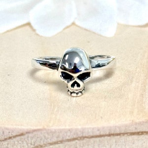 Skull Biker Toe Ring | Solid 925 Sterling Silver Skull, Gothic, Punk Toe Band | Womens Silver Ring | Trendy | Minimalist Body Jewelry