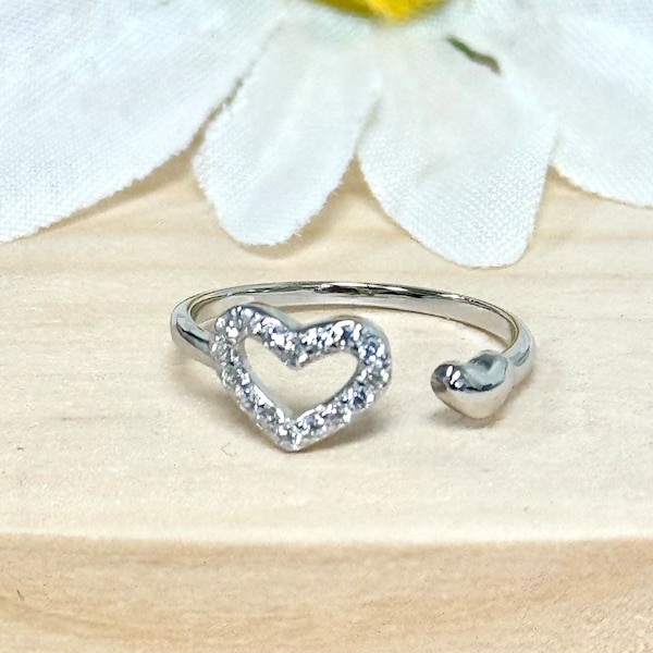 CZ Hearts Toe Ring | Solid 925 Sterling Silver Heart Toe Band | Womens Silver Ring | Trendy | Minimalist Body Jewelry