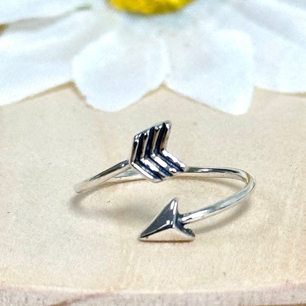Arrow Toe Ring | Solid 925 Sterling Silver Arrow Toe Band | Womens Silver Ring | Trendy | Minimalist Body Jewelry