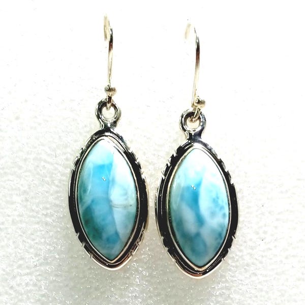 DOMINIKANSKA LARIMAR Designer Marquise Cut Dangle Örhängen, Infattade i Fint Sterlingsilver