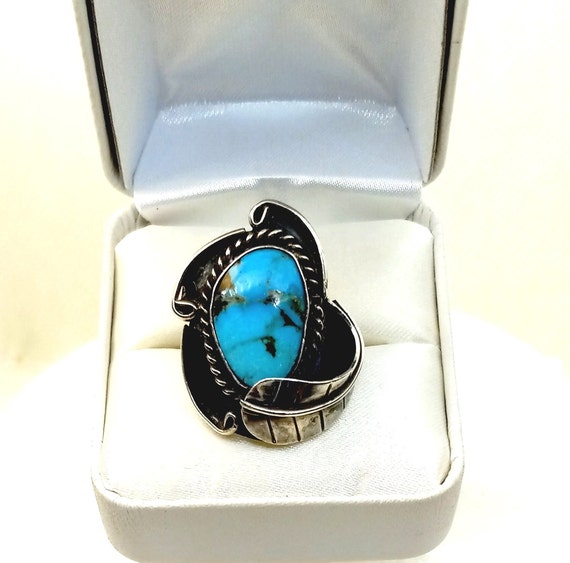 Large BISBEE Turquoise Navajo Made Sterling Silver Feather Ring 