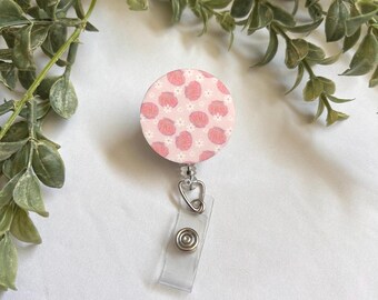 Seashell Badge Reel – Cute and Beachy Retractable ID Holder for Teachers, Nurses, and Office Workers – Adorable Nurse Accessories for Work