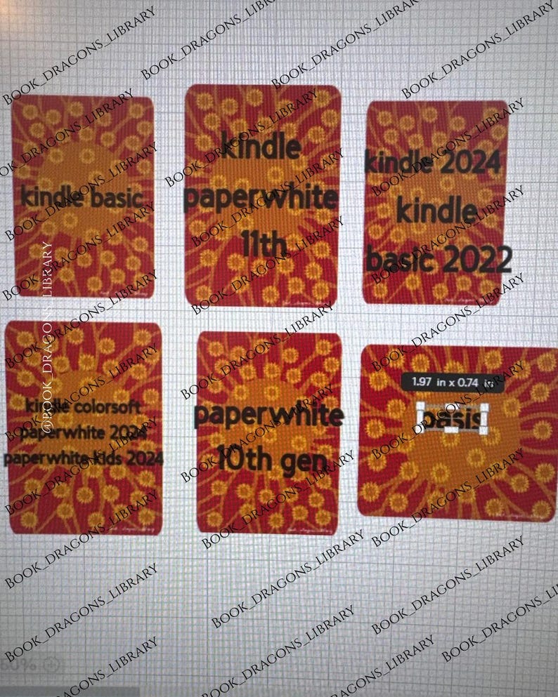 Pu&ograve; includere: Carte rettangolari con un design floreale rosso e arancione. Il testo sulle carte include "kindle basic", "kindle paperwhite 11th", "kindle 2024 basic 2022", "kindle colorsoft paperwhite 2024 paperwhite kids 2024", "paperwhite 10th gen" e "basis" con dimensioni di 5,0 cm x 1,9 cm.