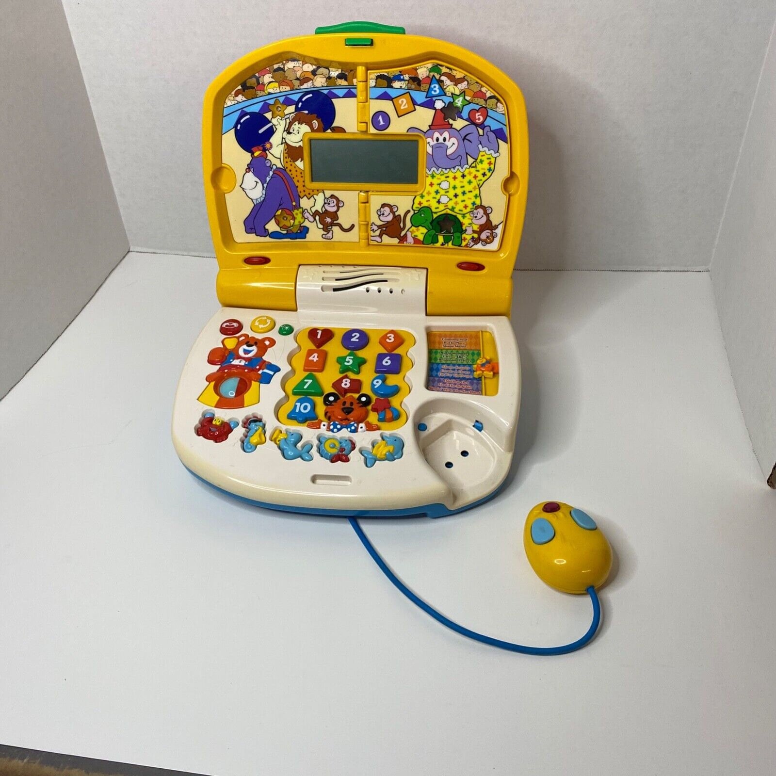 Vtech-style kids toy, like a laptop, from the 90s? You could draw and maybe  play games. : r/tipofmytongue