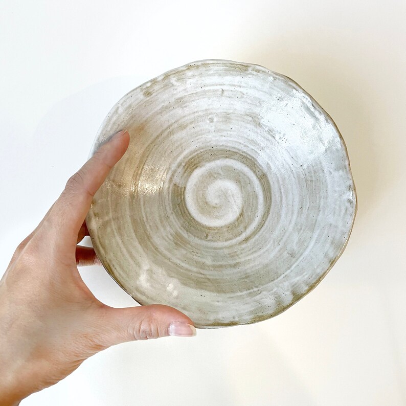 Newround Ceramic Plate With Legs Handmade Ceramic Bowl Etsy