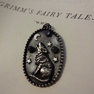 sterling wolf howling at the moon blue moonstone necklace 925