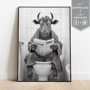Funny bathroom decoration poster with cow on toilet – black and white design as digital download – humorous wall art for toilet & guest bathroom