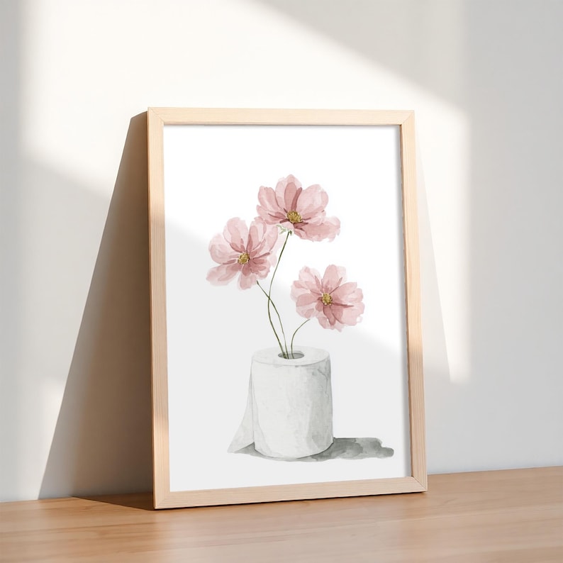 Poster Toilette mit rosa Blumen in Klopapierrolle Aquarell Illustration als charmante WC Deko oder Geschenkidee Wandbild Gästeklo Klo Bad imagen 1