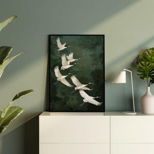 Vogel Poster Kraniche grüner Hintergrund Kunst Natur Wandbild elegante Deko für Schlafzimmer Geschenkidee für Naturliebhaber Smaragd Grün afbeelding 6
