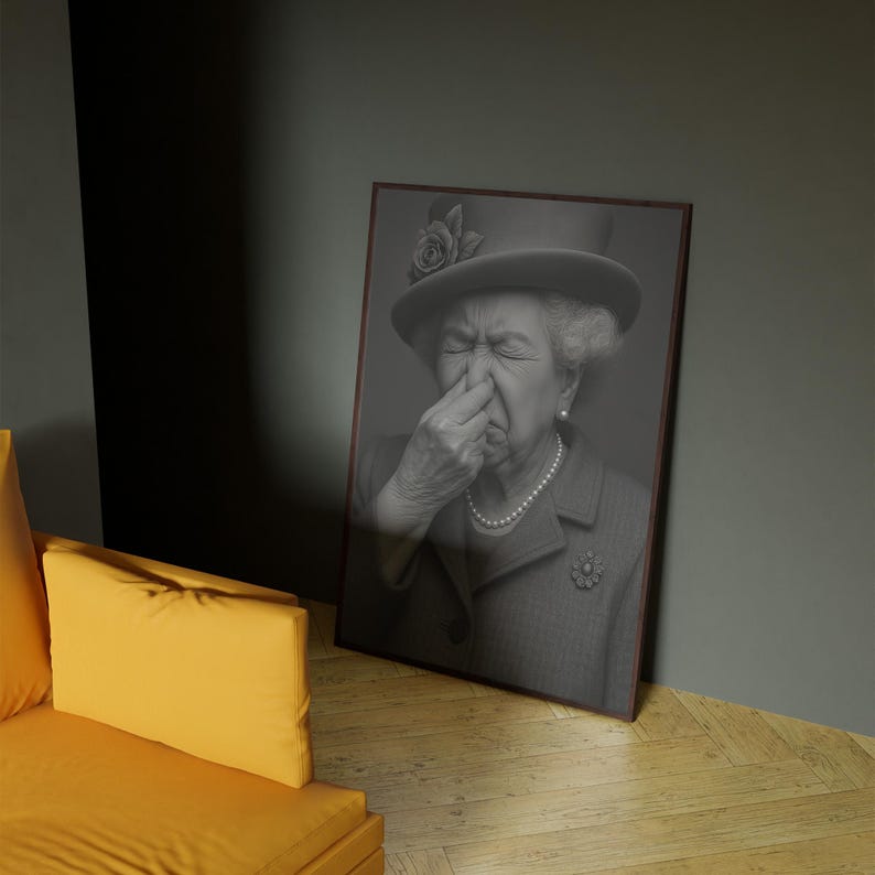 Lustiges Toilettenbild "Queen Elizabeth" hält Nase zu | Motiv für Gäste WC Badezimmer Wanddeko witziges Poster humorvolle Kunst | Es stinkt image 9