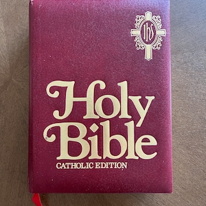 Holy Bible Catholic Family Heirloom Vintage Bible Red Leather 1986 New American