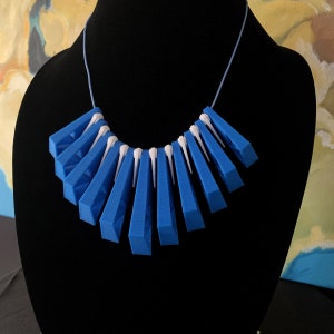 3D Printed Necklace: &quot;Wingtips&quot;