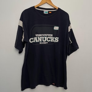 Vintage Vancouver Canucks T-shirt size XL