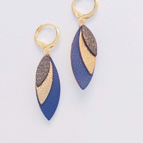 Petal earrings in black leather with royal blue gold glitter, artisanal creation - Christmas gift idea for women - Agatiz