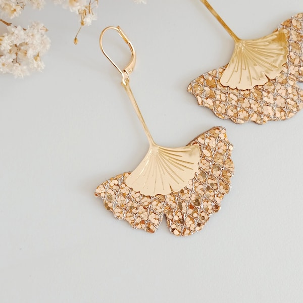 Ginkgo biloba earrings in wrinkled gold metallic and gold-plated leather - Gift idea - Handcrafted creation - Gift jewelry, Christmas - Agatiz