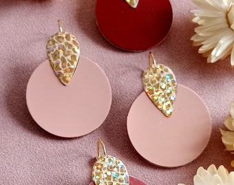 CLEO - Earrings in pink patent leather and halographic iridescent gold - Gift jewelry for women, ceremonies, parties, witnesses - Agatiz