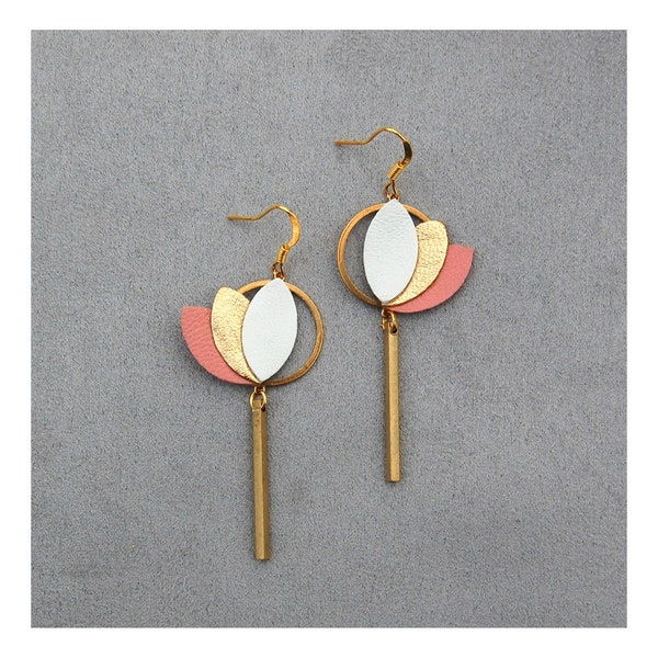 Mini lotus earrings in white leather, powder pink gold and gold plated - artisanal creation - Gift idea for women - Agatiz