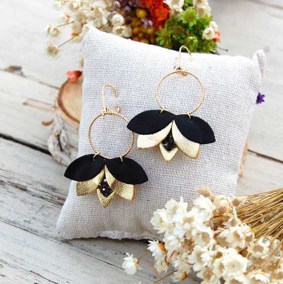 Pendientes Mya en cuero negro y oro bisuteria banada en oro Joyeria para mujer Creacion artesanal Agatiz Etsy Espana