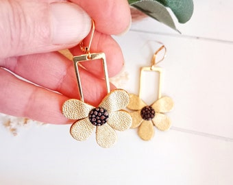 Flower earrings in gold and pink black leather - Seventies style jewelry - Jewelry for women, wedding gifts, party gifts - Agatiz